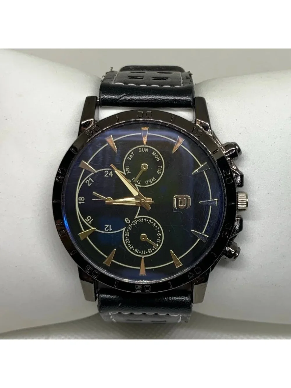 Men’s black tone quartz analog watch 46mm black leather band running